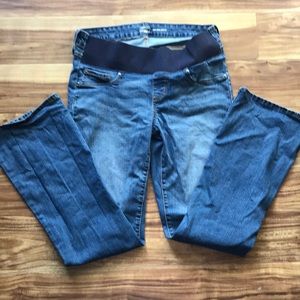 Maternity Levi Strauss jeans size M
Like new, I wore it only few times